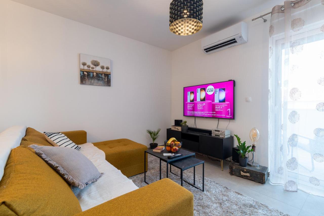 Kamarin Apartment 特罗吉尔 外观 照片