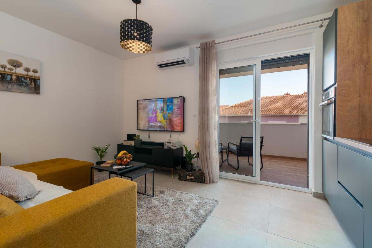 Kamarin Apartment 特罗吉尔 外观 照片