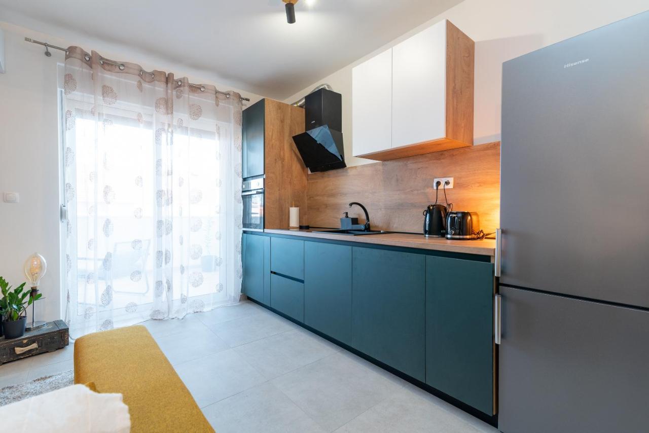 Kamarin Apartment 特罗吉尔 外观 照片