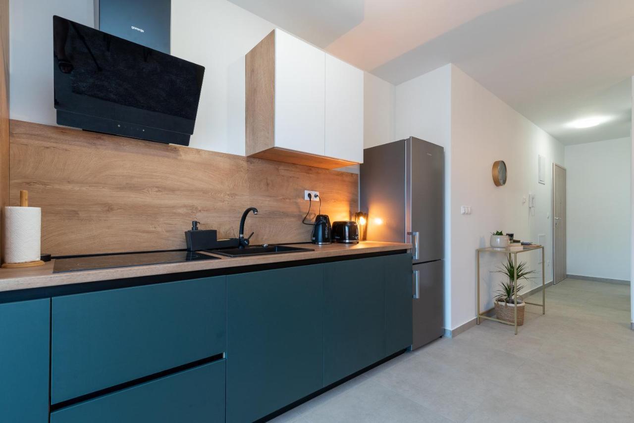 Kamarin Apartment 特罗吉尔 外观 照片