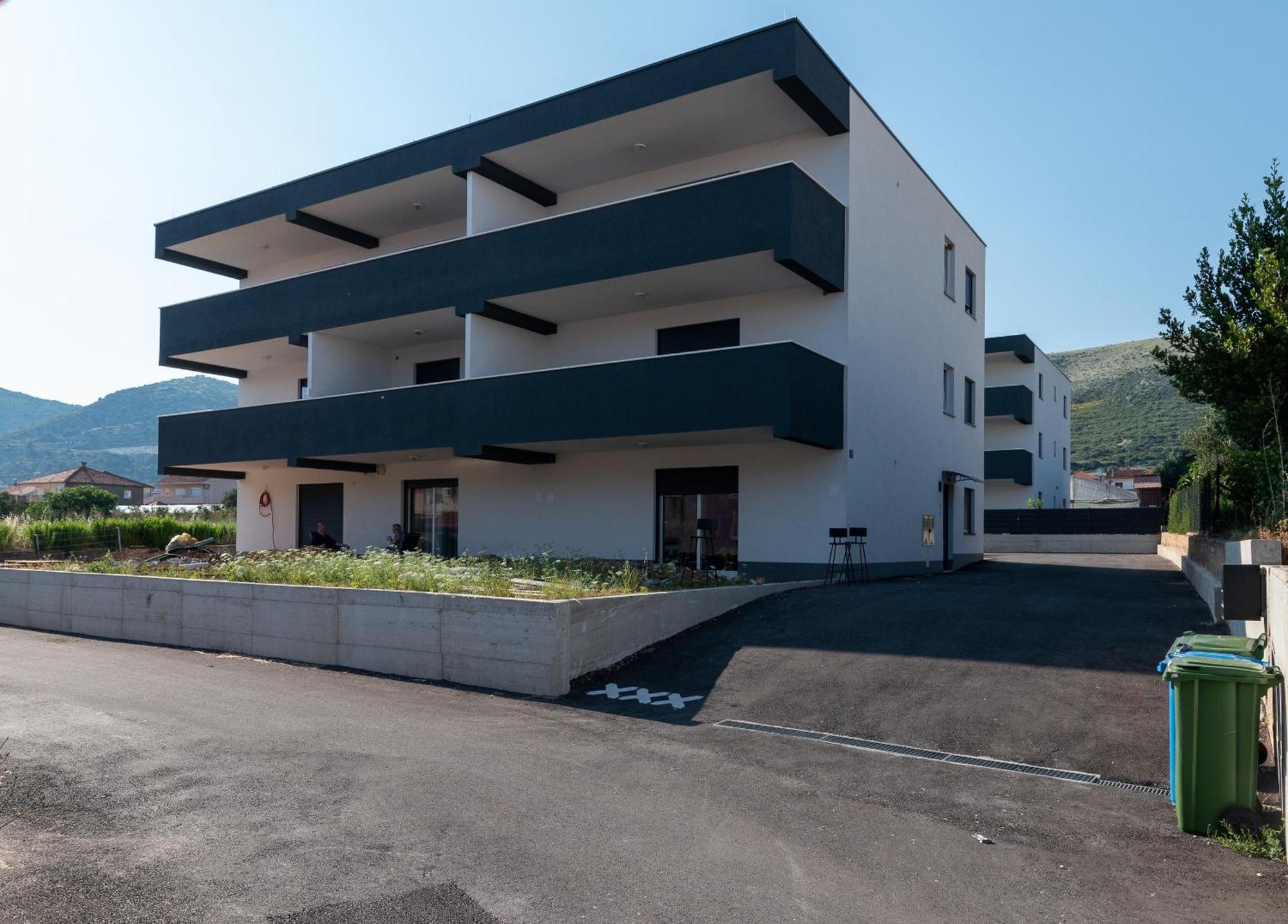 Kamarin Apartment 特罗吉尔 外观 照片